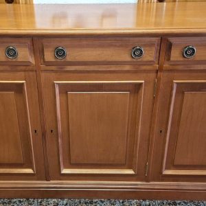 APARADOR COLOR CEREZO MEDIDAS 158 X 43 X 86