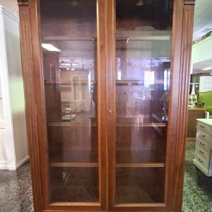 VITRINA  CEREZO MEDIDAS 122 X 42 X 210